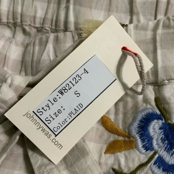 NWT Johnny Was Adele Trapunto Belted Shorts Tan Small - Picture 7 of 7